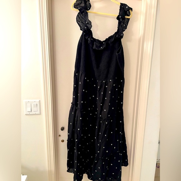 Old Navy Dresses & Skirts - 3X Old Navy off the shoulder ruffle dress.